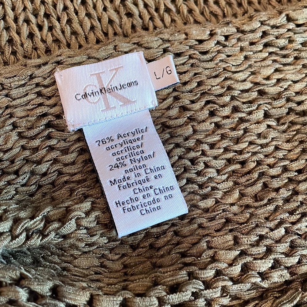 Calvin Klein Sweater - Picture 10 of 10